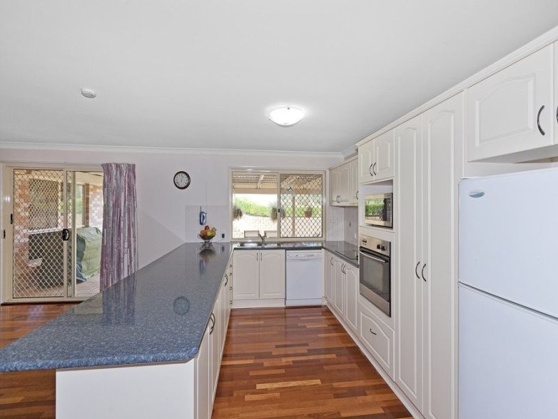 17 Waratah Close, Mackenzie QLD 4156