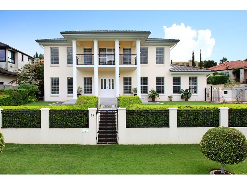 38 Woodland Street, Carindale QLD 4152