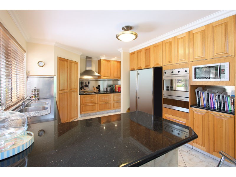 38 Woodland Street, Carindale QLD 4152