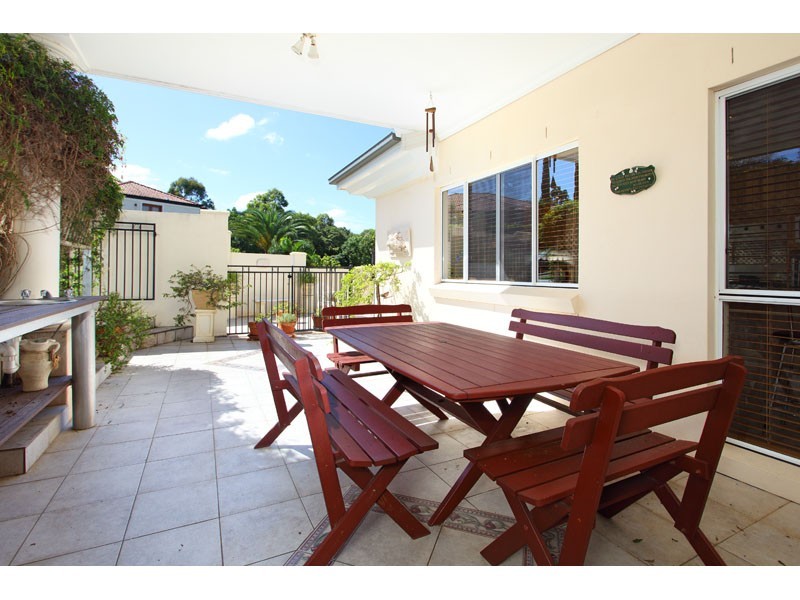 38 Woodland Street, Carindale QLD 4152