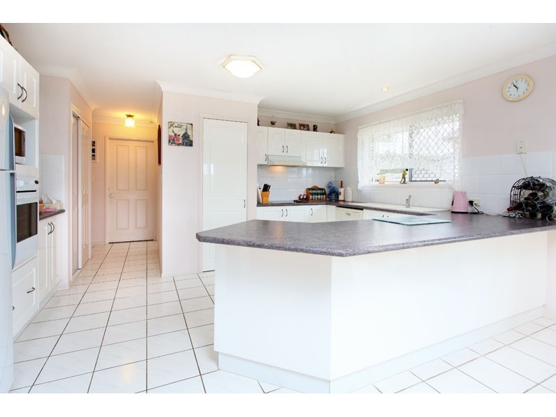 16 Oak Place, Mackenzie QLD 4156