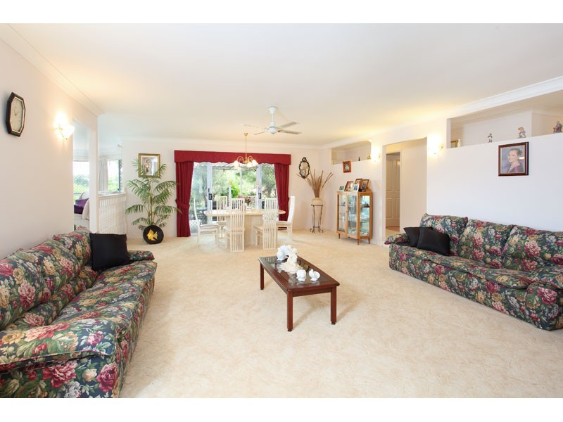 16 Oak Place, Mackenzie QLD 4156