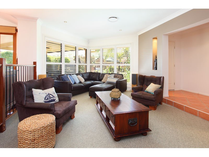 15 Kenilworth Place, Carindale QLD 4152