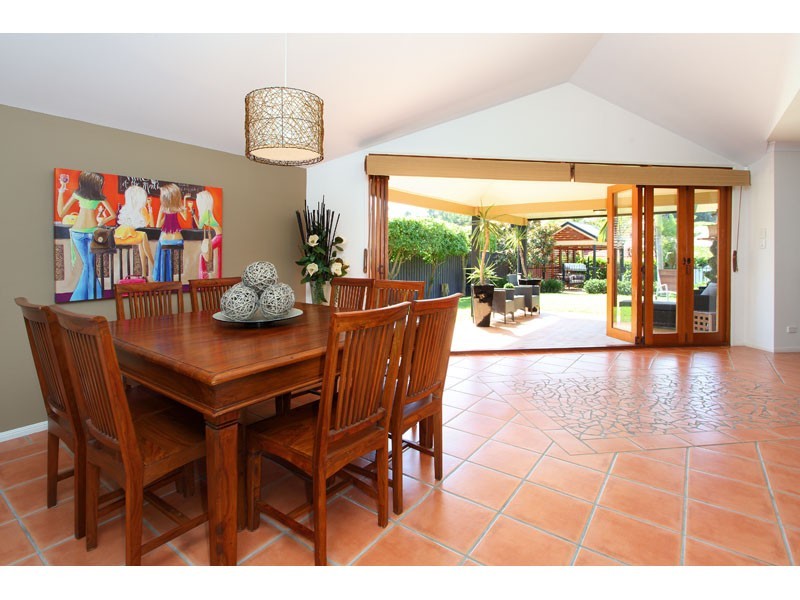 15 Kenilworth Place, Carindale QLD 4152