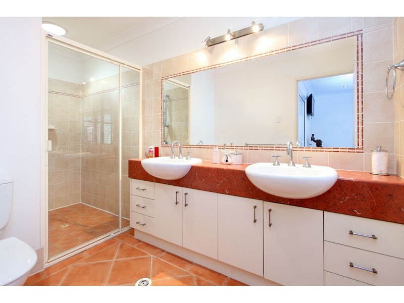 15 Kenilworth Place, Carindale QLD 4152