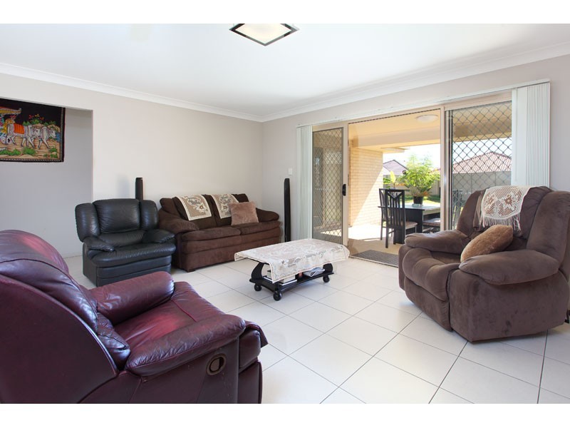 8 Venn Court, Wynnum West QLD 4178
