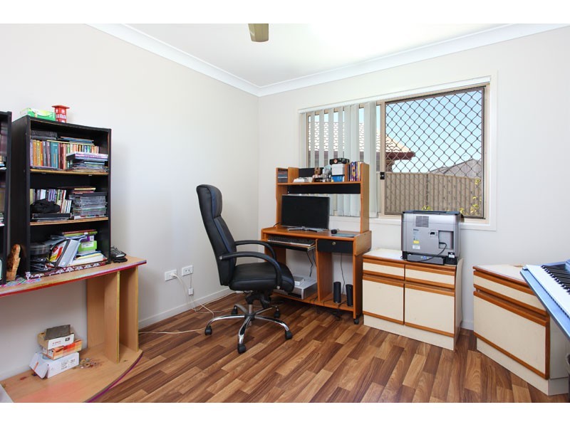 8 Venn Court, Wynnum West QLD 4178