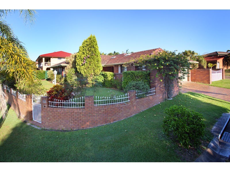 8 Bors Street, Carindale QLD 4152