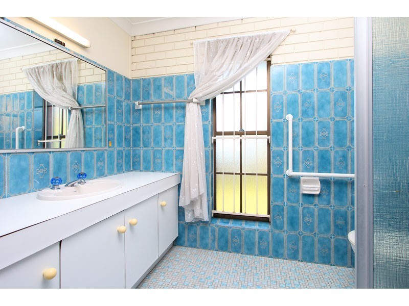 8 Bors Street, Carindale QLD 4152