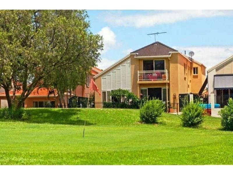 52 Flame Tree Crescent, Carindale QLD 4152