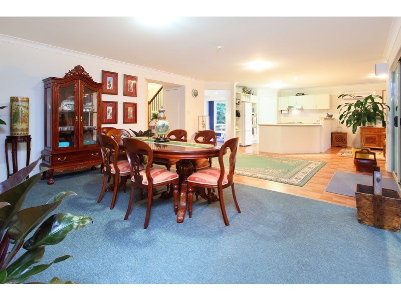 49 Silky Oak Crescent, Carindale QLD 4152