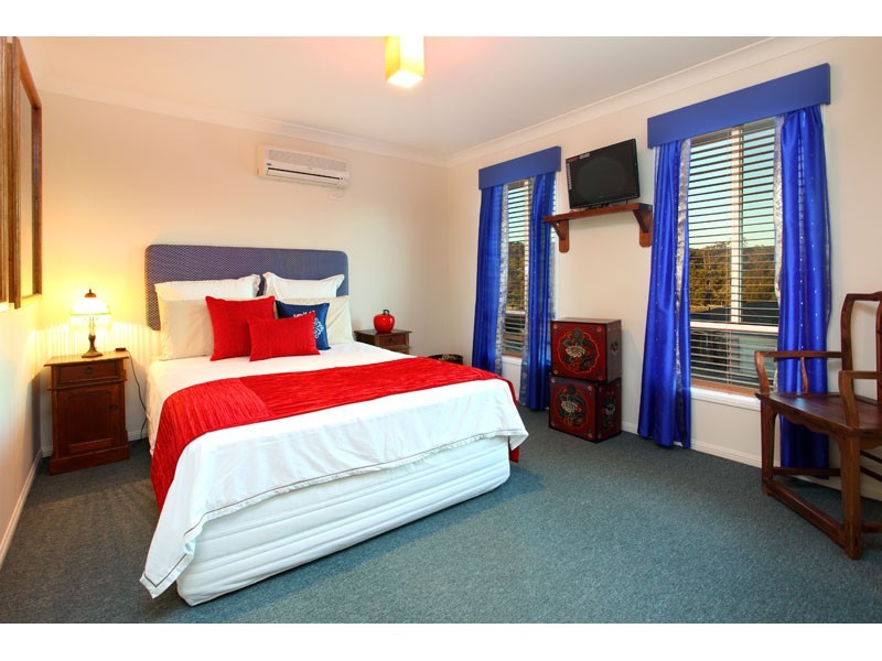 49 Silky Oak Crescent, Carindale QLD 4152