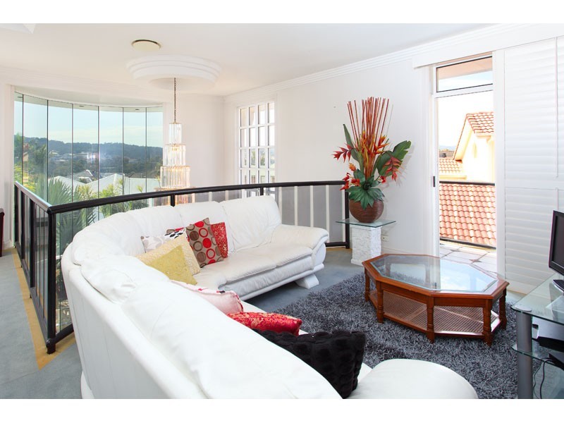 5 Tappin Court, Carindale QLD 4152