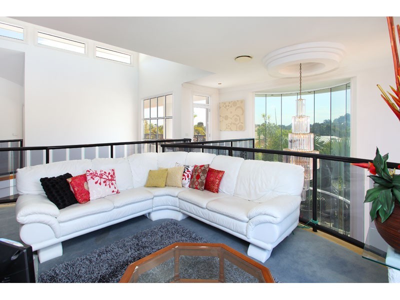 5 Tappin Court, Carindale QLD 4152