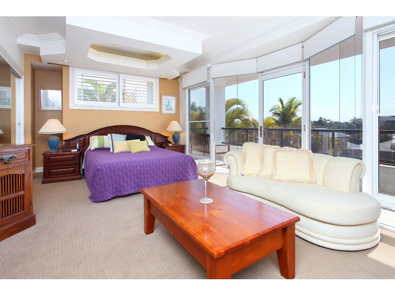 5 Tappin Court, Carindale QLD 4152