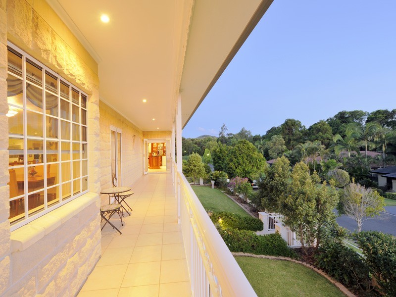 3 Highbury Close, Carindale QLD 4152