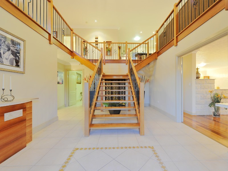 3 Highbury Close, Carindale QLD 4152