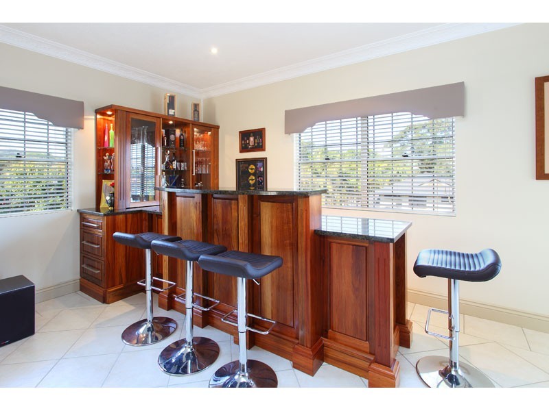 3 Highbury Close, Carindale QLD 4152