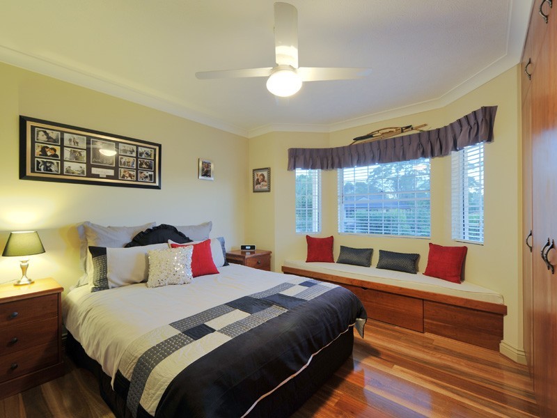 3 Highbury Close, Carindale QLD 4152