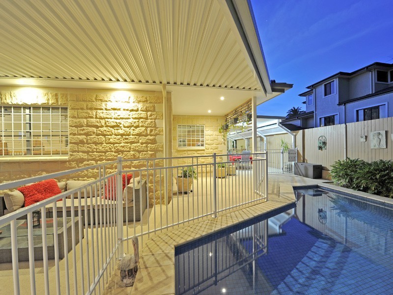 3 Highbury Close, Carindale QLD 4152