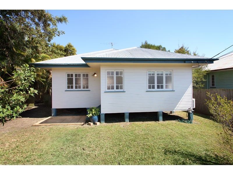 2 Brenda Street, Morningside QLD 4170