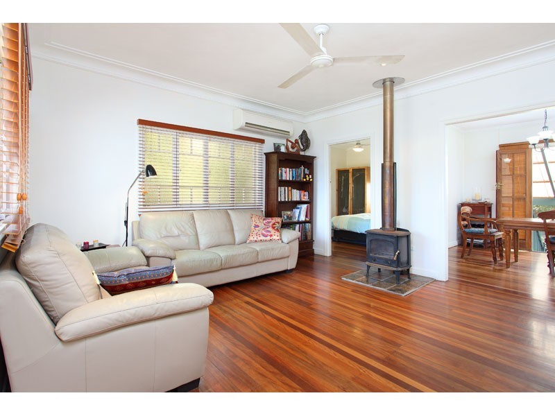 2 Brenda Street, Morningside QLD 4170