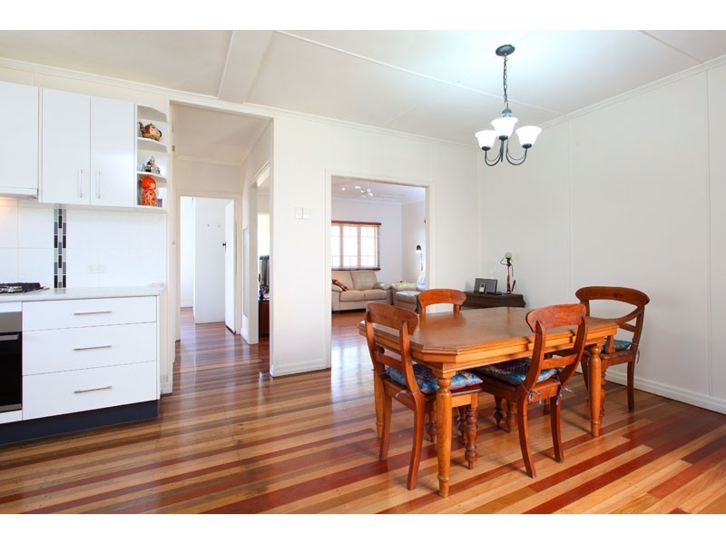 2 Brenda Street, Morningside QLD 4170