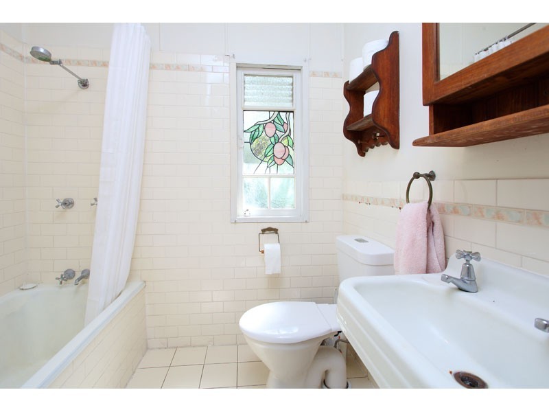 2 Brenda Street, Morningside QLD 4170