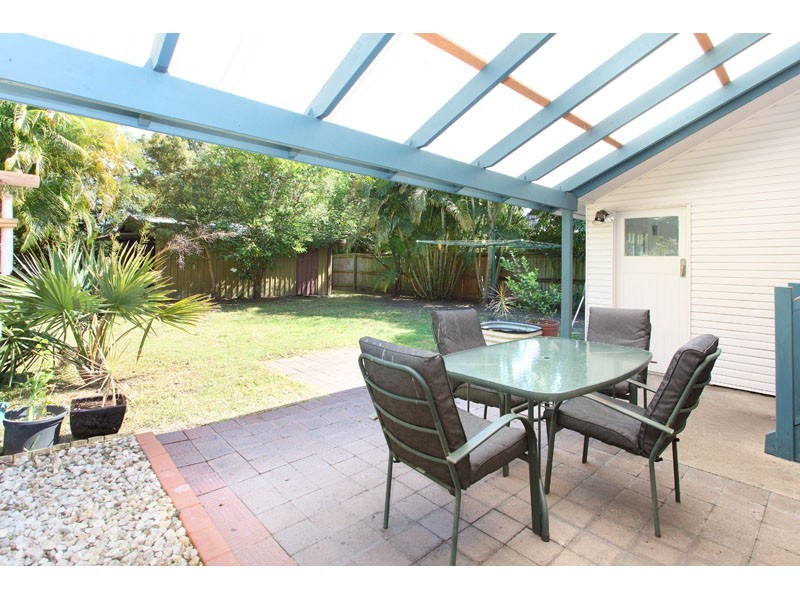 2 Brenda Street, Morningside QLD 4170