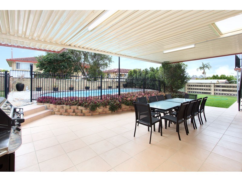 6 Remsen Street, Wishart QLD 4122