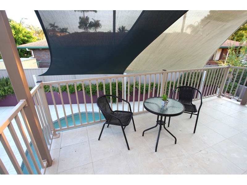 1 Stanmere Street, Carindale QLD 4152