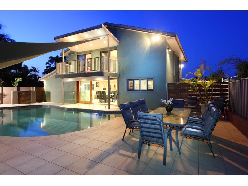 1 Stanmere Street, Carindale QLD 4152