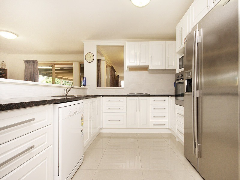 14 Whitecastle Street, Carindale QLD 4152