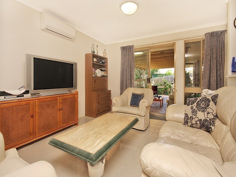 14 Whitecastle Street, Carindale QLD 4152