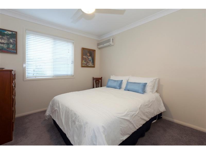 70 Flame Tree Crescent, Carindale QLD 4152