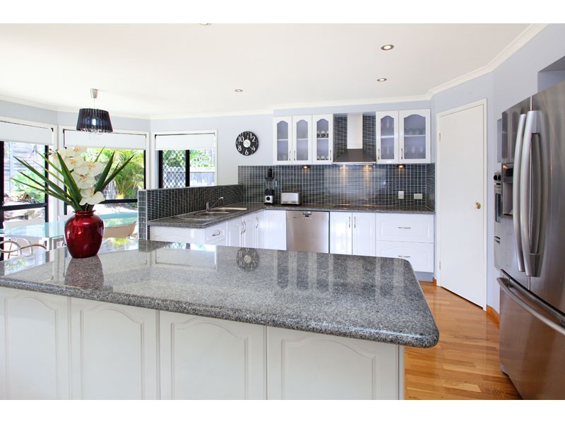 92 Coventry Circuit, Carindale QLD 4152