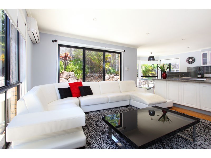 92 Coventry Circuit, Carindale QLD 4152