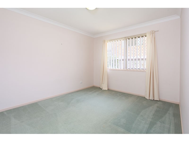 4 Kensington Close, Carindale QLD 4152