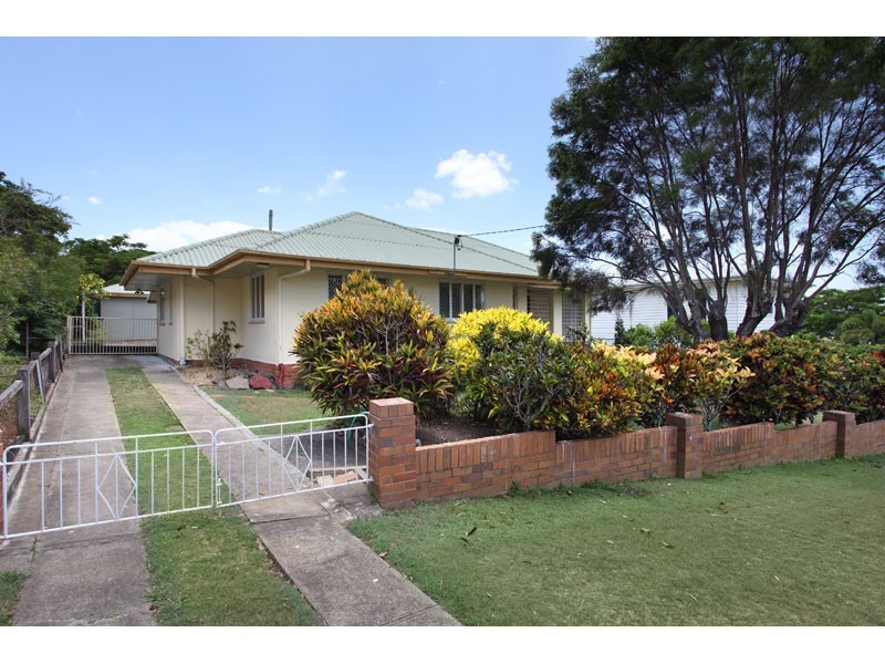 10 Risley Street, Carina QLD 4152