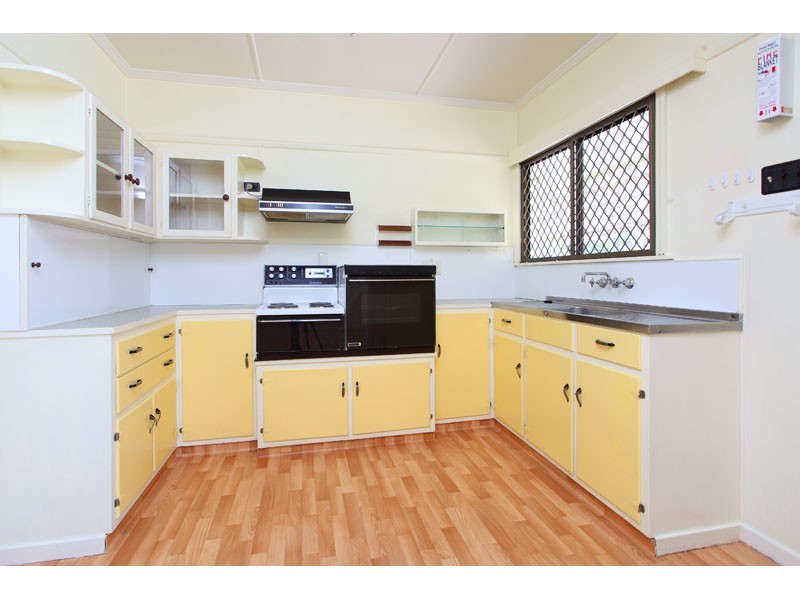 10 Risley Street, Carina QLD 4152