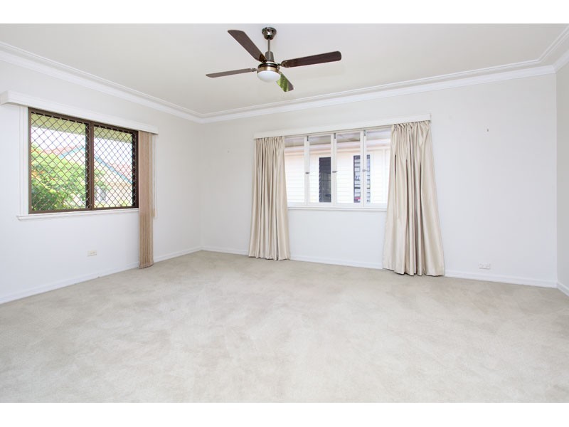 10 Risley Street, Carina QLD 4152