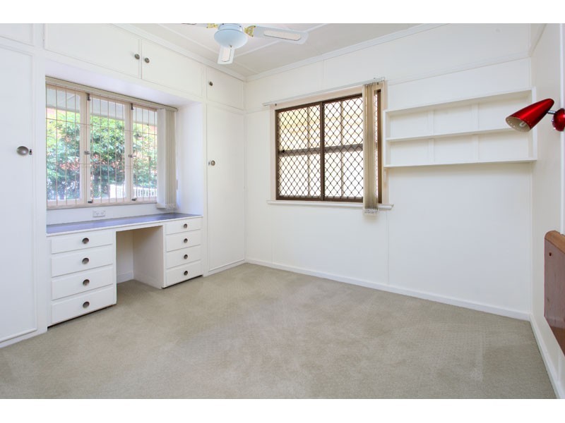 10 Risley Street, Carina QLD 4152