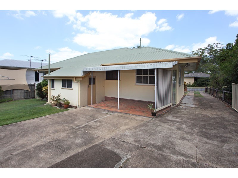 10 Risley Street, Carina QLD 4152