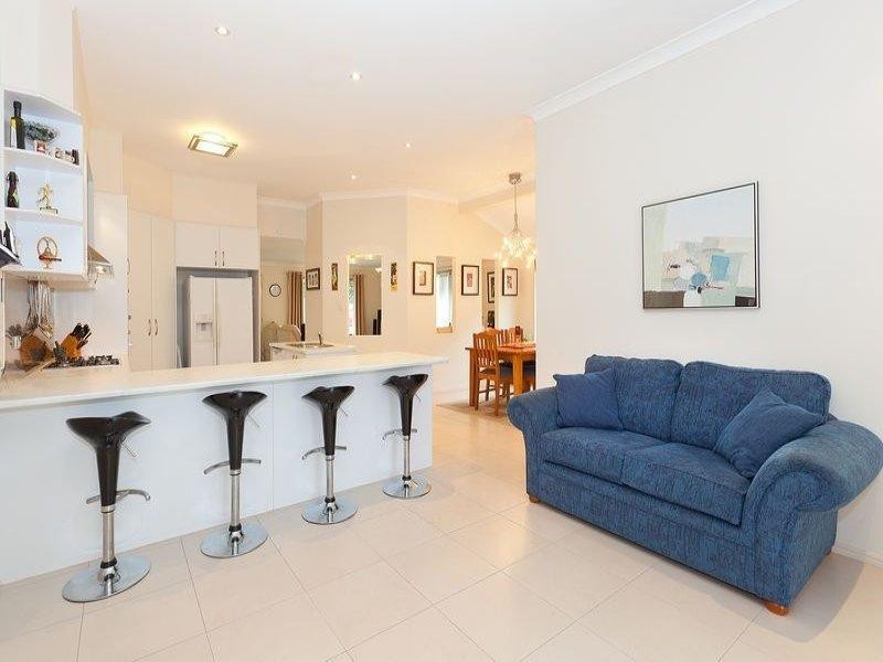 27 Aspen Street, Carindale QLD 4152