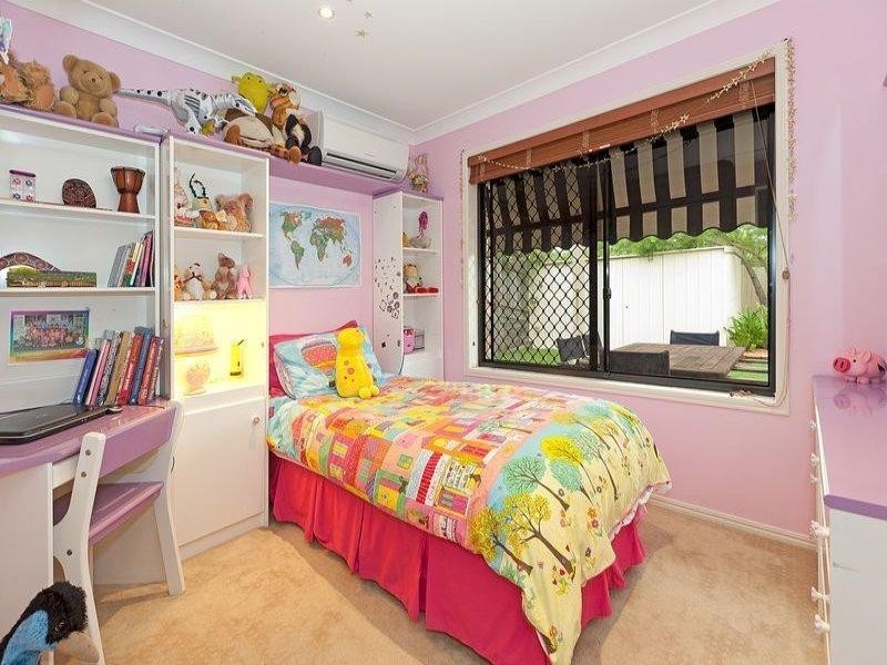 27 Aspen Street, Carindale QLD 4152