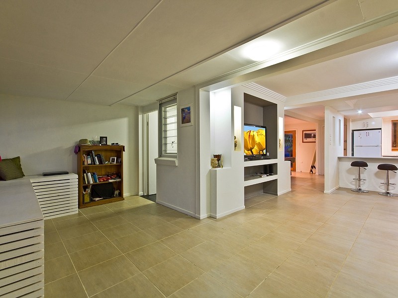 363 Bloomfield Street, Cleveland QLD 4163