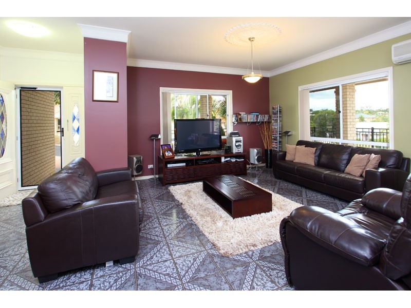 4 Vermeer Close, Mackenzie QLD 4156