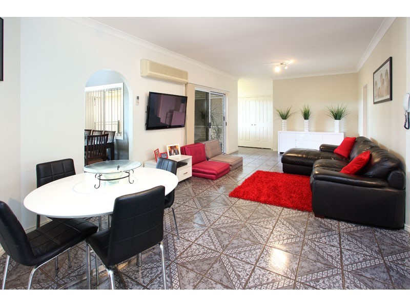 4 Vermeer Close, Mackenzie QLD 4156