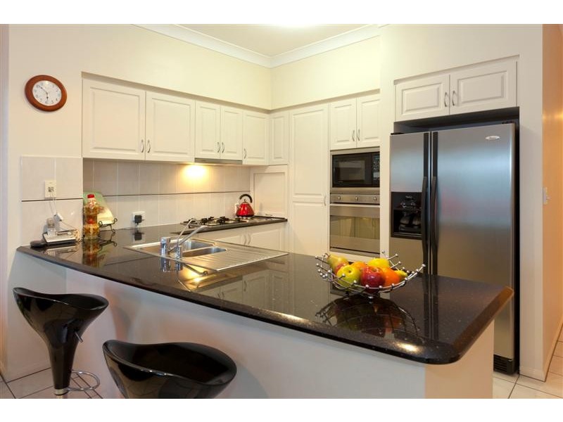 70 Flame Tree Crescent, Carindale QLD 4152