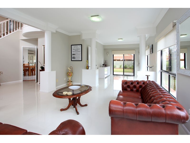 31 Connah Crescent, Carindale QLD 4152